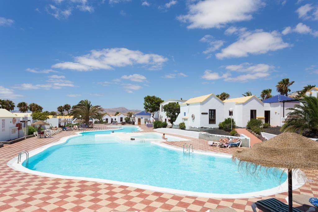 Alegria Apartment Caleta De Fuste Exterior photo