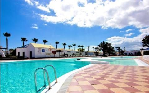 Alegria Apartment Caleta De Fuste Exterior photo